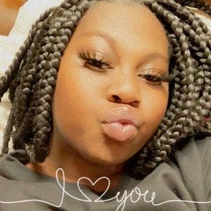 Meet your Posher, Mercedes